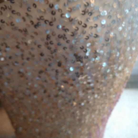 Dress - Picture 3 of 3